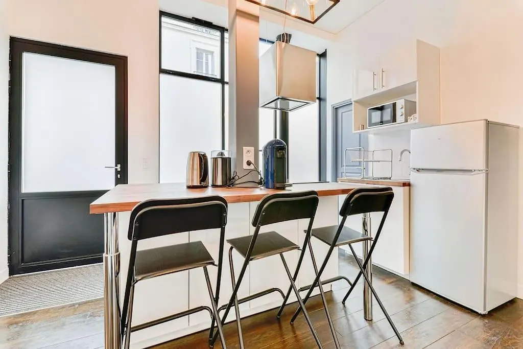 Renovated Design In Montparnasse Appartement